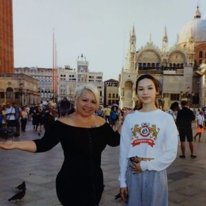 Meet your Posher, Sandy